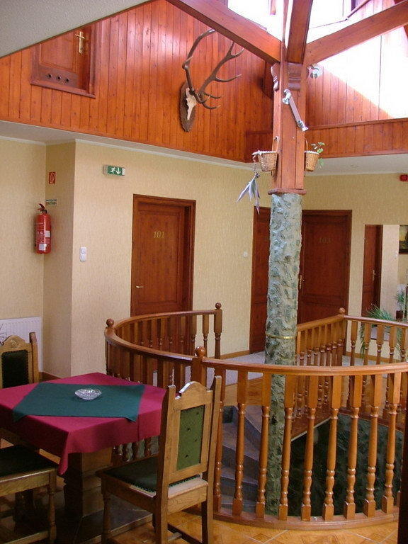 Erdogyongye Etterem Es Panzio Hotel Zalaegerszeg Ngoại thất bức ảnh